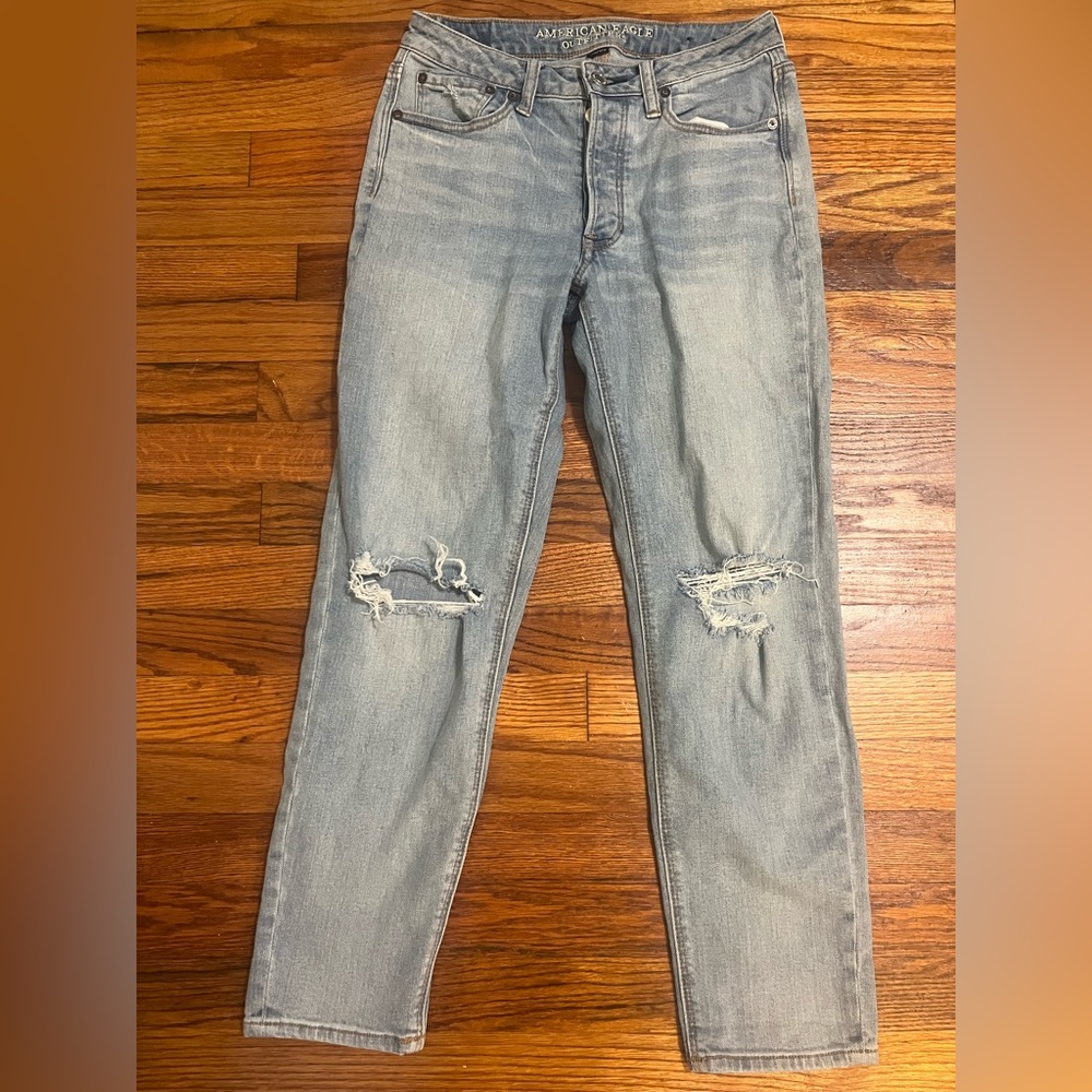 Distressed Boyfriend Jeans